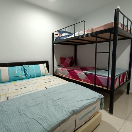 Pd Batu 9 Cocobay Apartment With Family Kampong Tanah Merah  Esterno foto